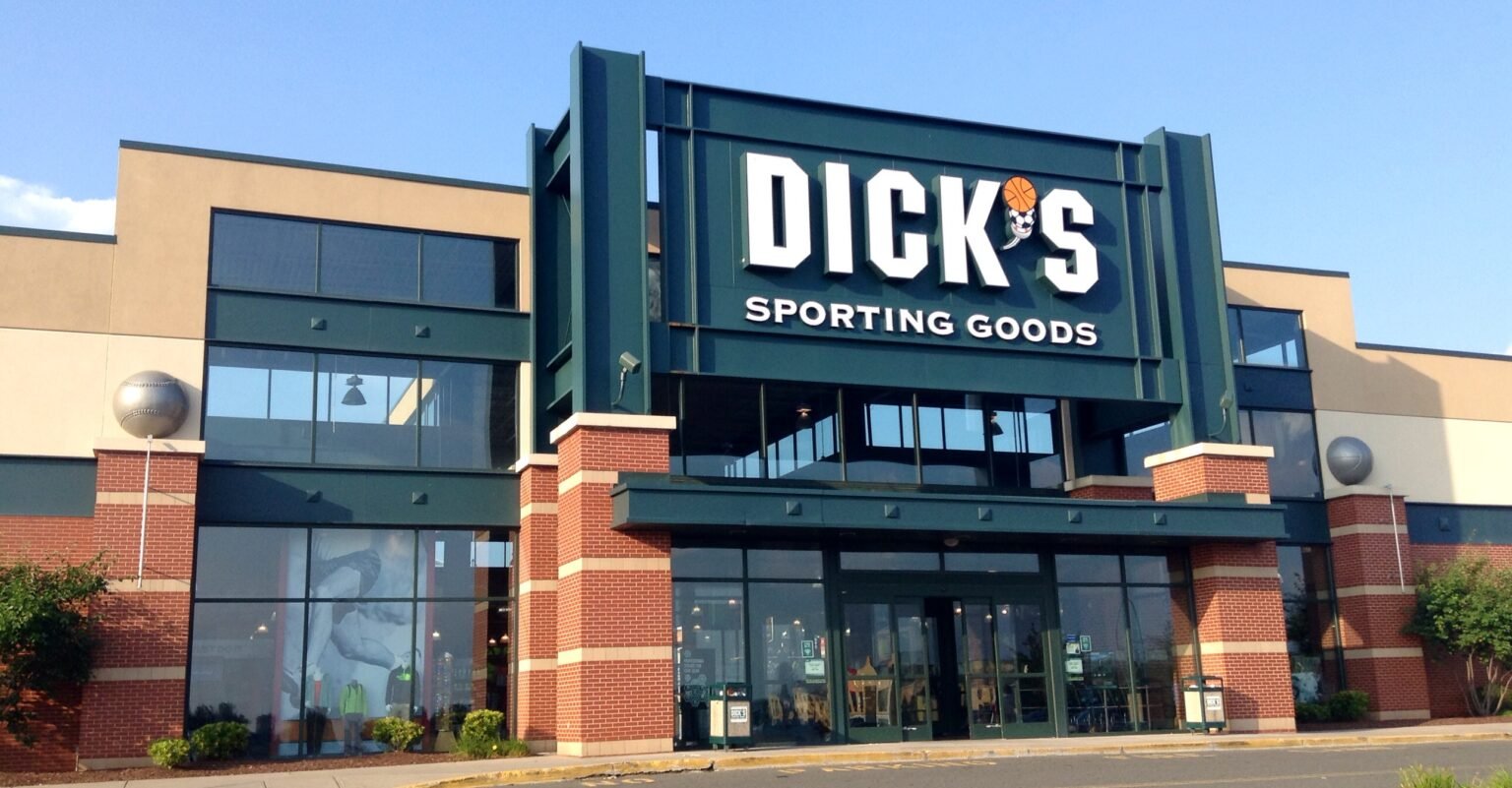 dick's sporting goods exterior